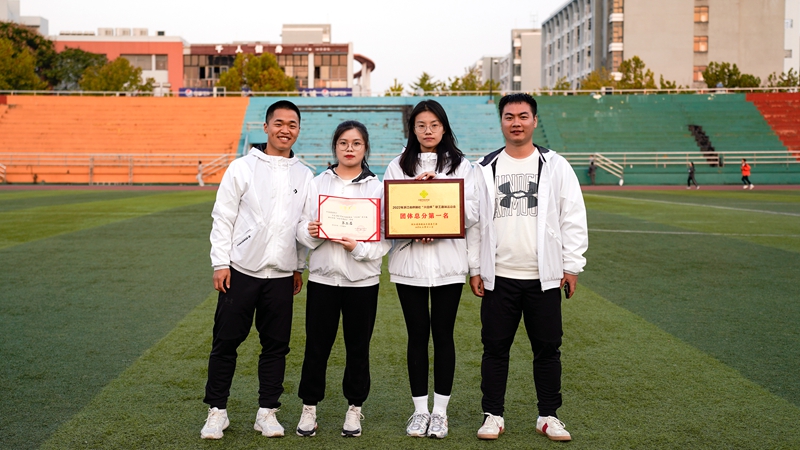 6、挑擔背簍接力勇奪第二_副本.jpg